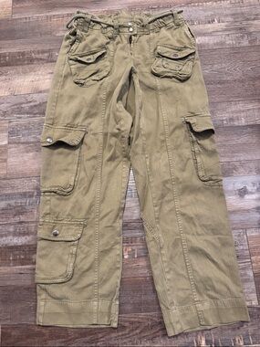 Women free people xs/tp Olive Cargo Pants with Multiple Pockets